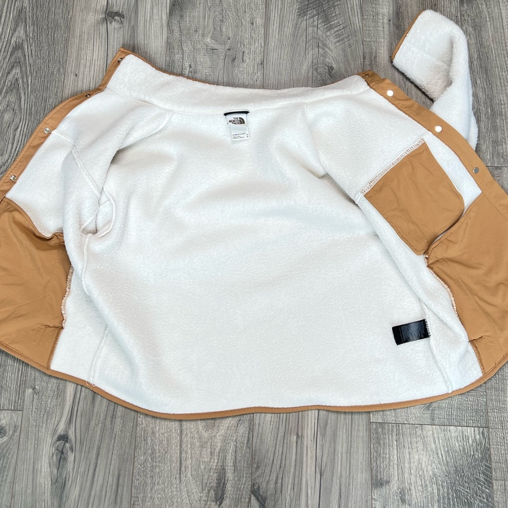 The North Face Cragmont Fleece Jacket Size Medium in Vintage White Kelp Tan - Picture 3 of 15